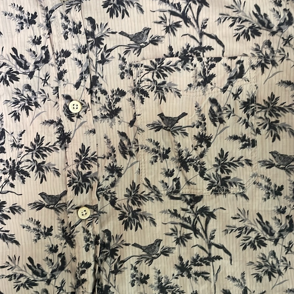 Button down collared shirt - Picture 3 of 3